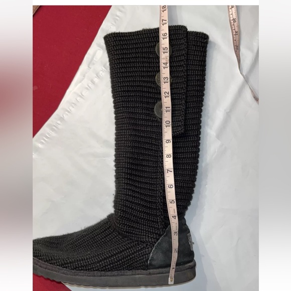 UGG Tall BLACK KNIT BOOTS 9 Cardy SWEATER F3007L Sheepskin Lining Logo Buttons 9 - Picture 5 of 11